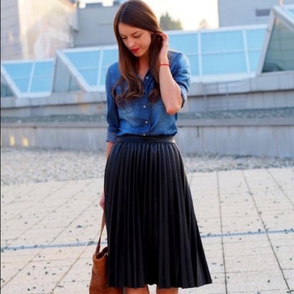 Talbots Tops - Talbots Long Sleeve Chambray Ruffle Button Down